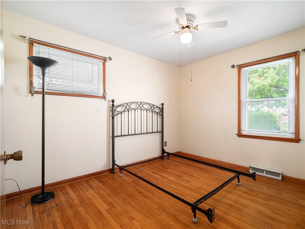 10450 Fairlawn Drive, Parma, Ohio image 17
