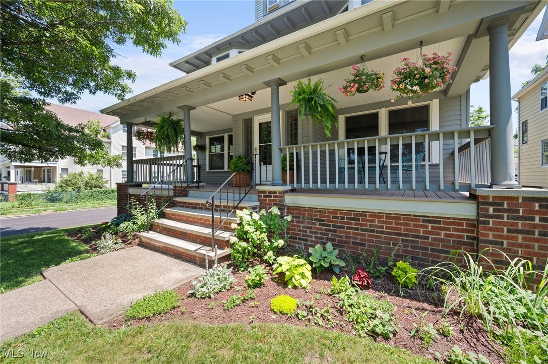 1303 W 102nd Street