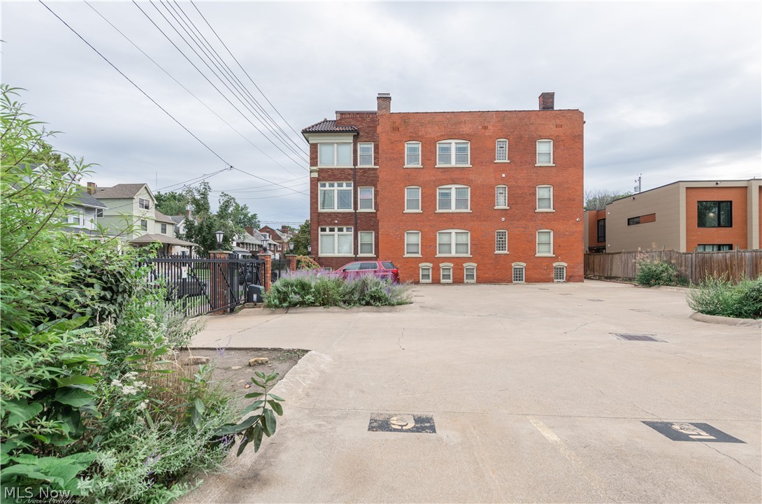 University View Condo - Residential