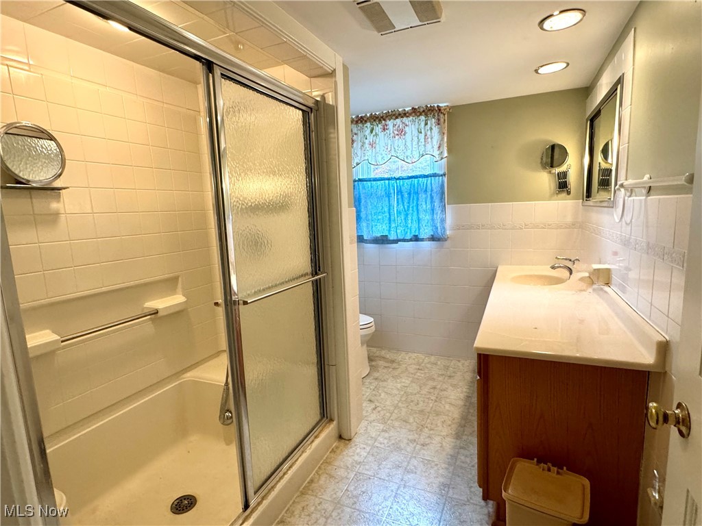 1691 Knob Hill Drive, Coshocton, Ohio image 28