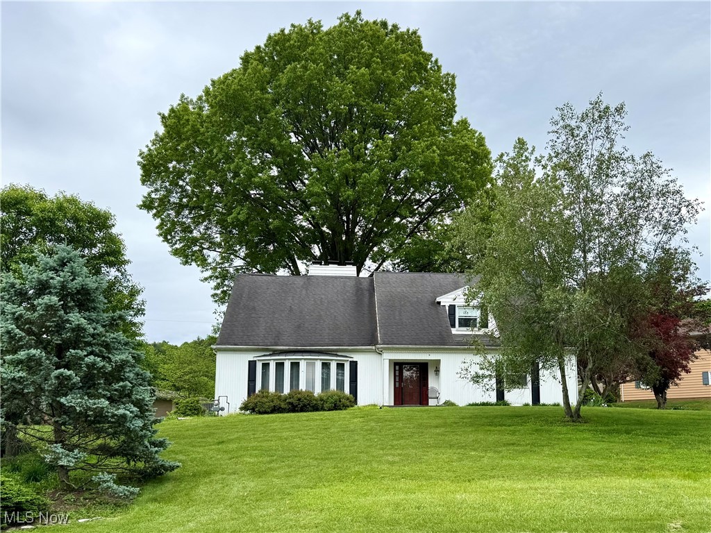 1691 Knob Hill Drive, Coshocton, Ohio image 1