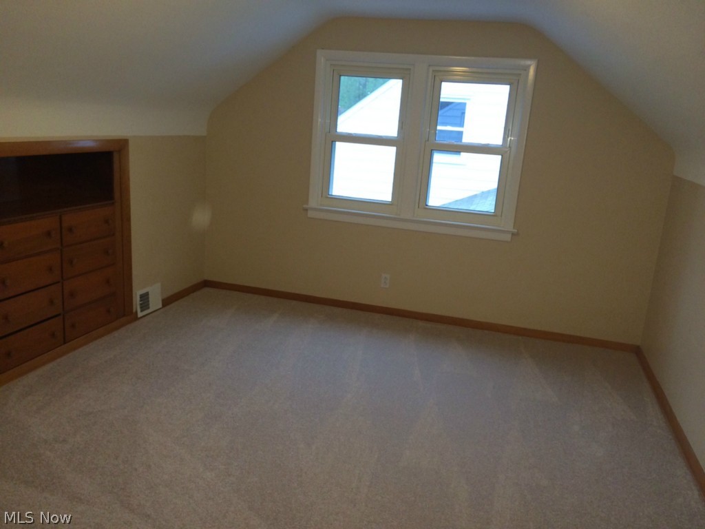 Lyndhurst Mdws 04 - Residential