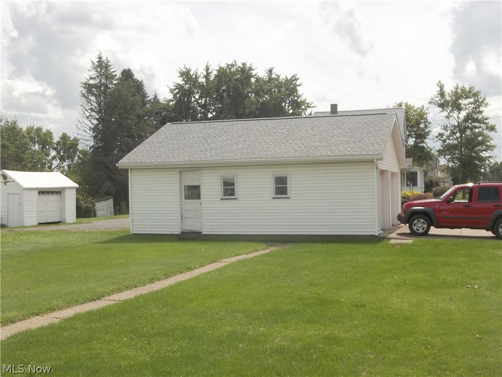 Stoutts Add - Residential