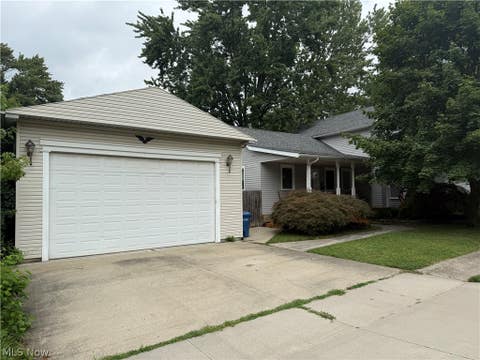 Homes For Sale - 631 Mill Avenue<br/> Amherst, OH 44001