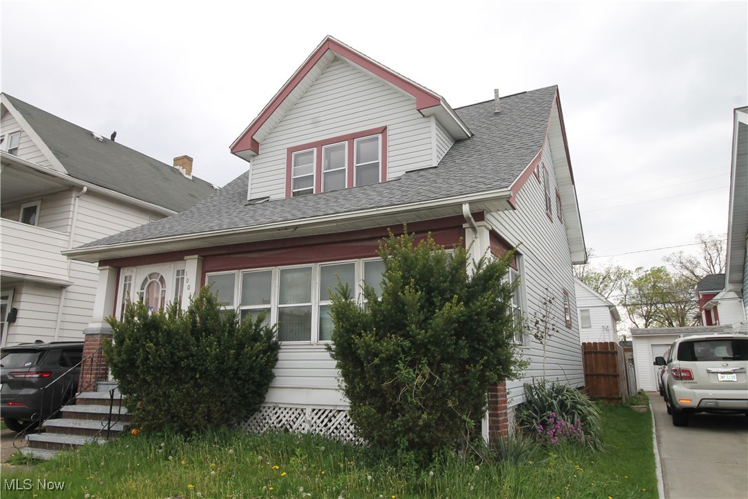 10013 Russell Avenue, Cleveland, Ohio image 2