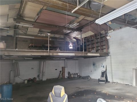 Tiny photo for 1730 Mahoning Avenue, Youngstown, OH 44509 (MLS # 5178835)