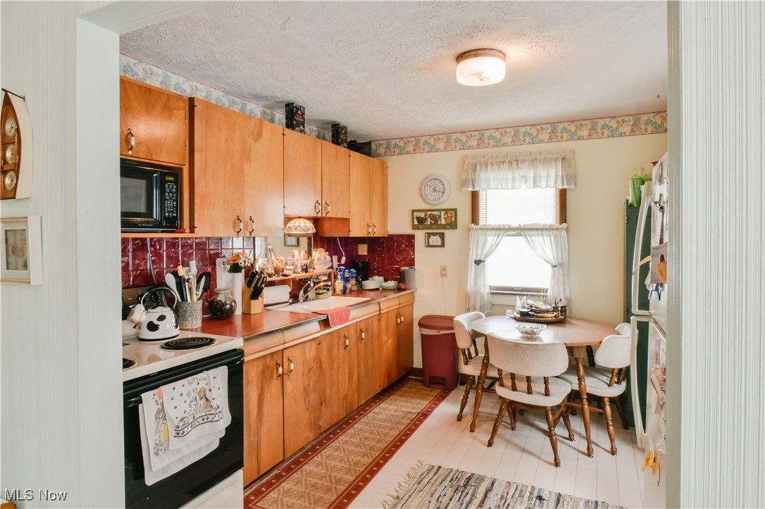 5813 E Gordon Shore Drive, Port Clinton, Ohio image 12