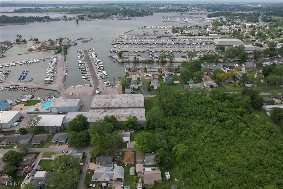 5813 E Gordon Shore Drive, Port Clinton, Ohio image 29