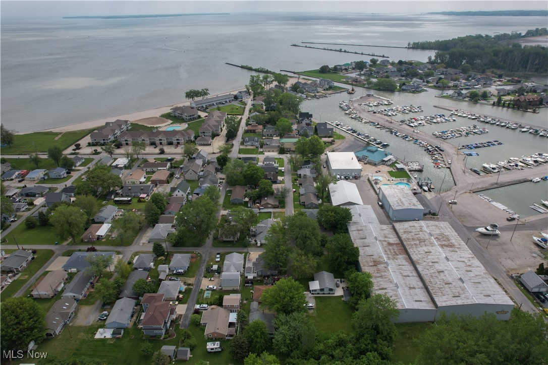 5813 E Gordon Shore Drive, Port Clinton, Ohio image 28
