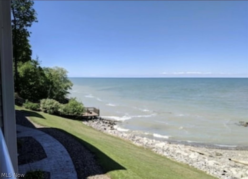 Lake Erie Lake Condo - Residential