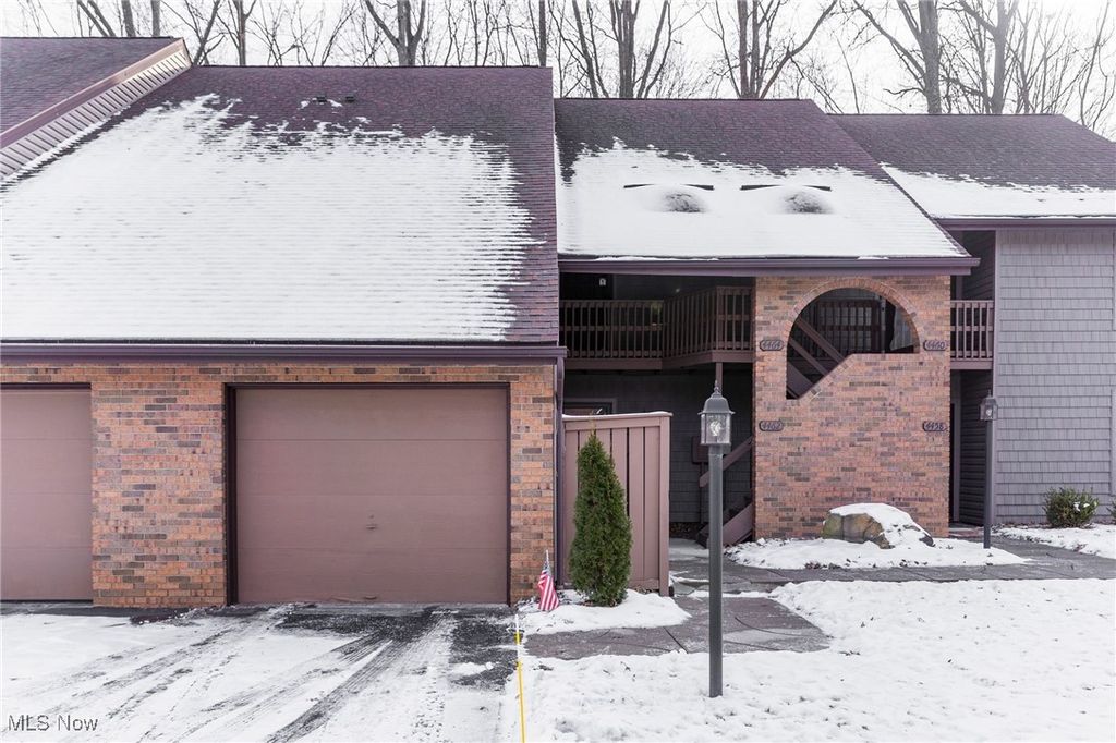 Photo of 4464 Willowcreek Drive, Warren, OH 44484 (MLS # 5183387)