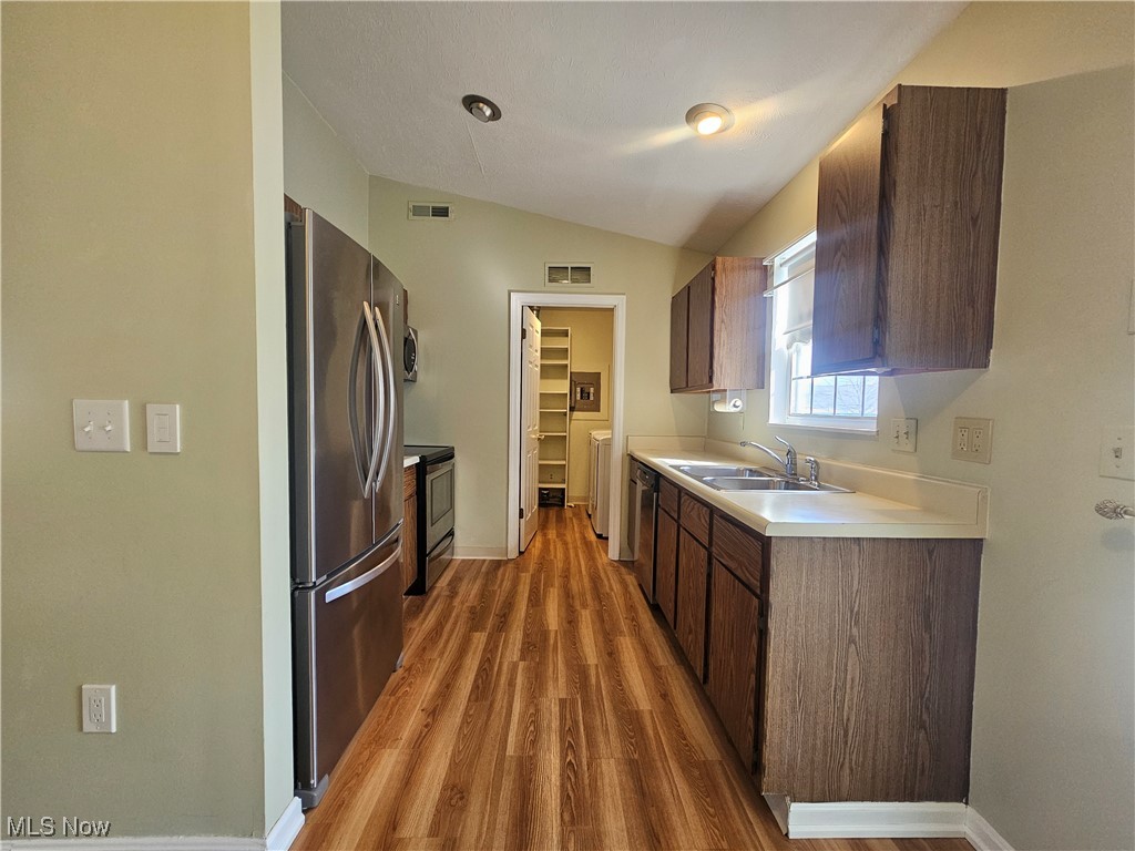 6807 Bellflower Court, Mentor, Ohio image 18