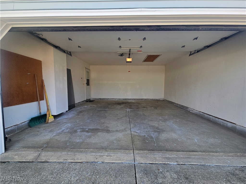 6807 Bellflower Court, Mentor, Ohio image 24