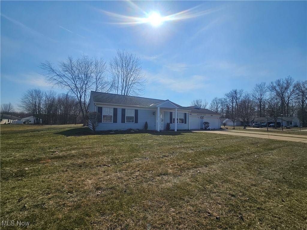 6807 Bellflower Court, Mentor, Ohio image 2