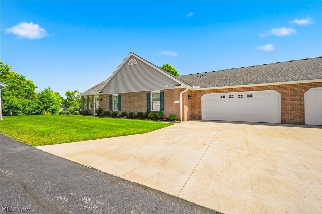 Photo of 1712 Sonora Street NW, Uniontown, OH 44685 (MLS # 5215479)