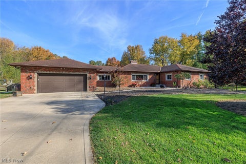 Photo of 7747 Bronson Road, Olmsted Township, OH 44138 (MLS # 5256588)