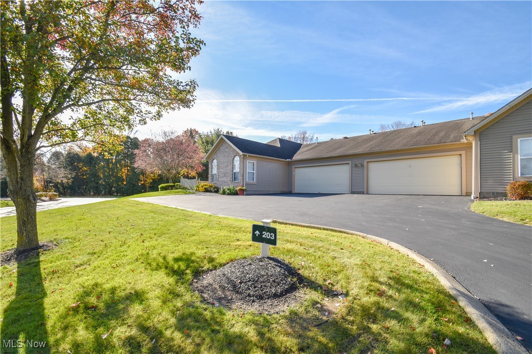 203 Willow Brook Drive, Warren, Ohio image 38