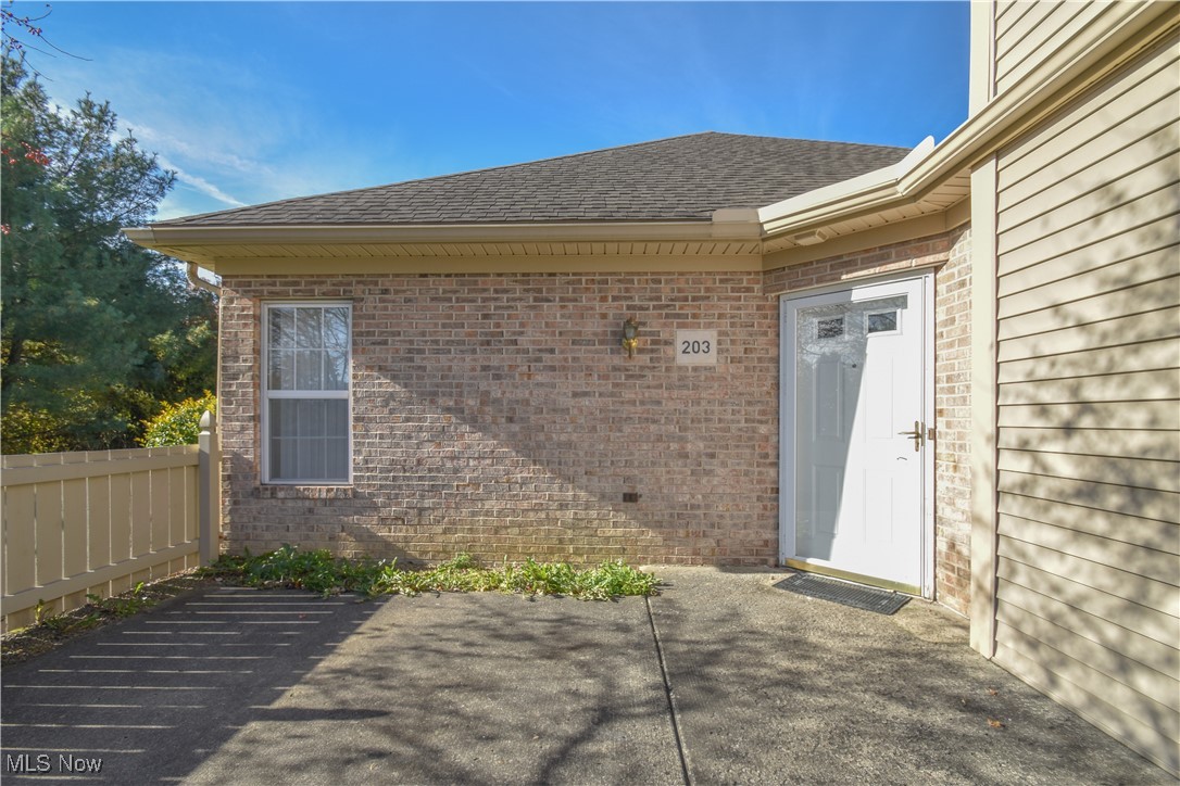 203 Willow Brook Drive, Warren, Ohio image 33