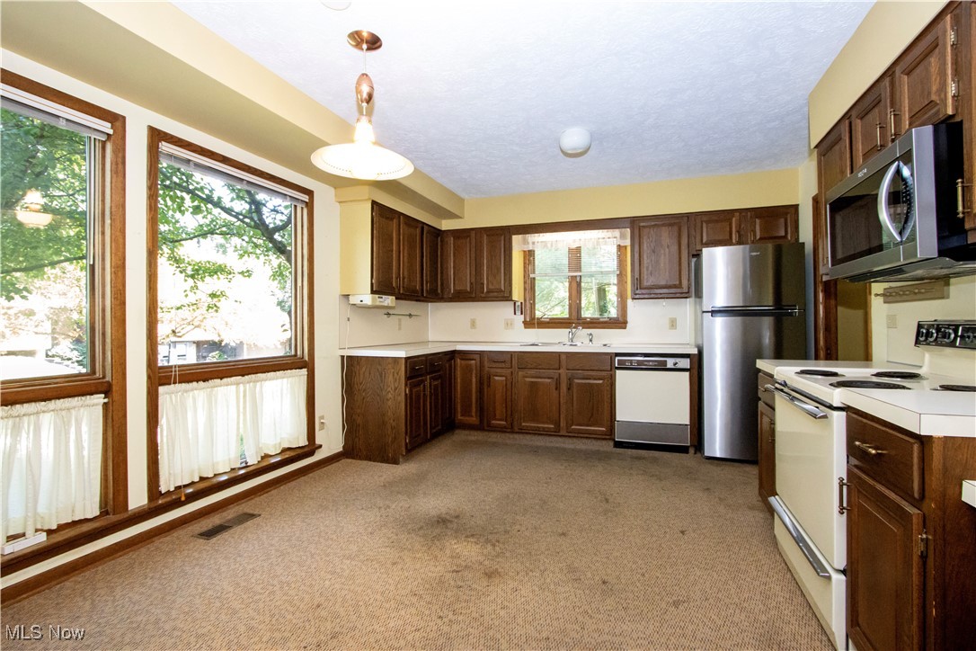 Wooster, Ohio 44691, United States, 3 Bedrooms Bedrooms, ,2 BathroomsBathrooms,Residential,Active,161753