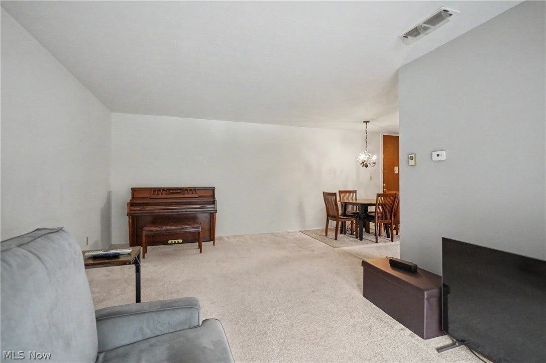3064 Kent Road 207