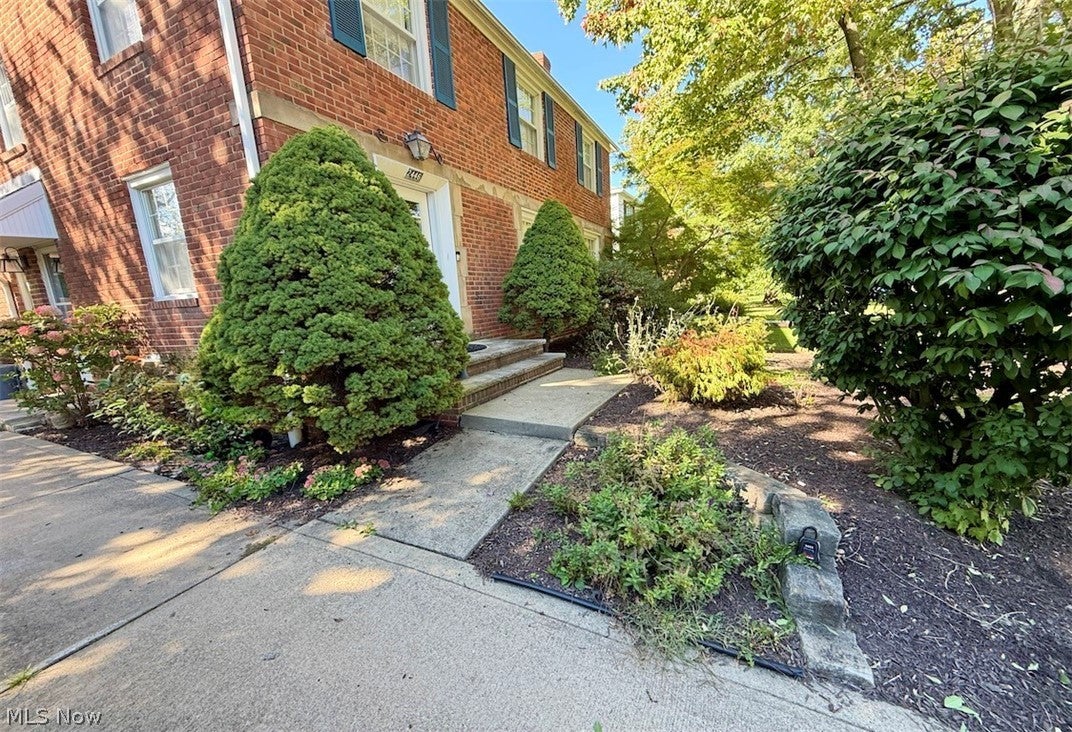 2446 Loyola Road