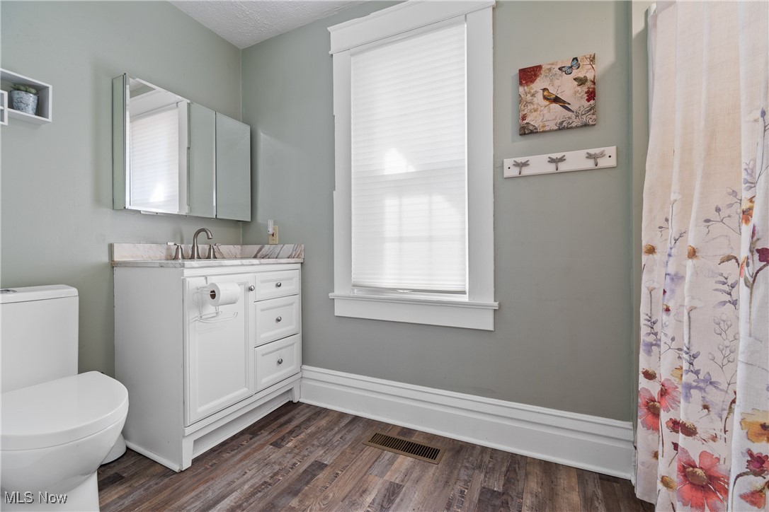 Hartville, Ohio 44632, United States, 3 Bedrooms Bedrooms, ,2 BathroomsBathrooms,Residential,Active,160876