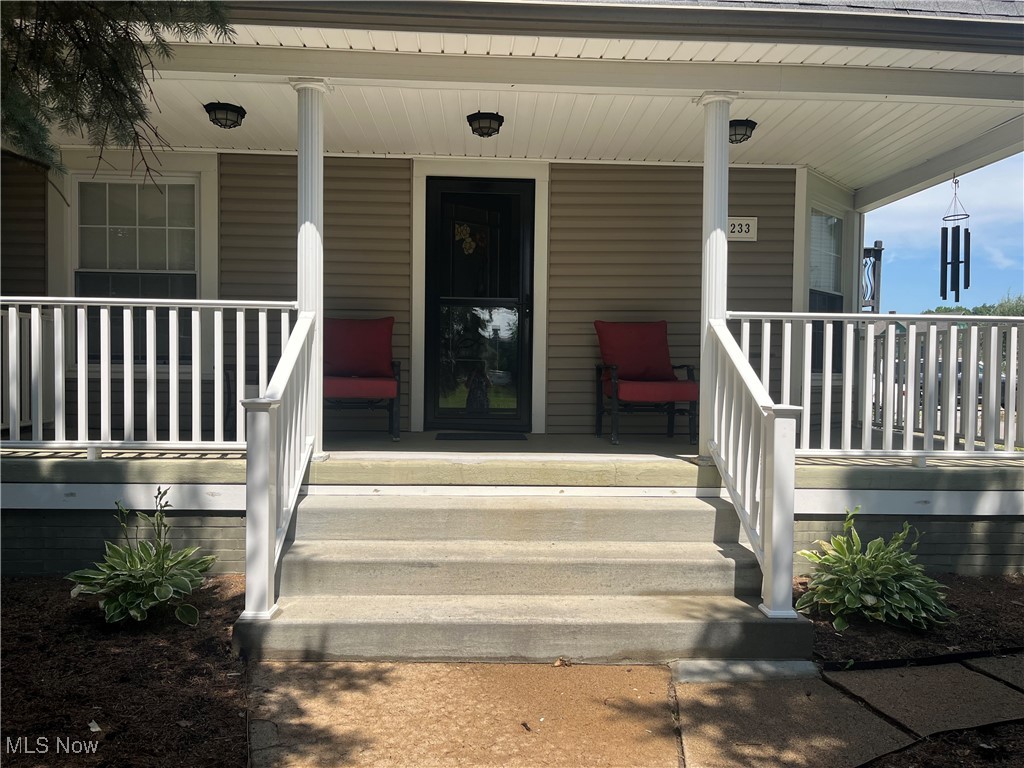 Hartville, Ohio 44632, United States, 3 Bedrooms Bedrooms, ,2 BathroomsBathrooms,Residential,Active,160876