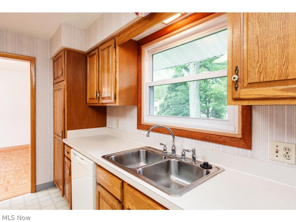 Kenilworth Manor - Residential