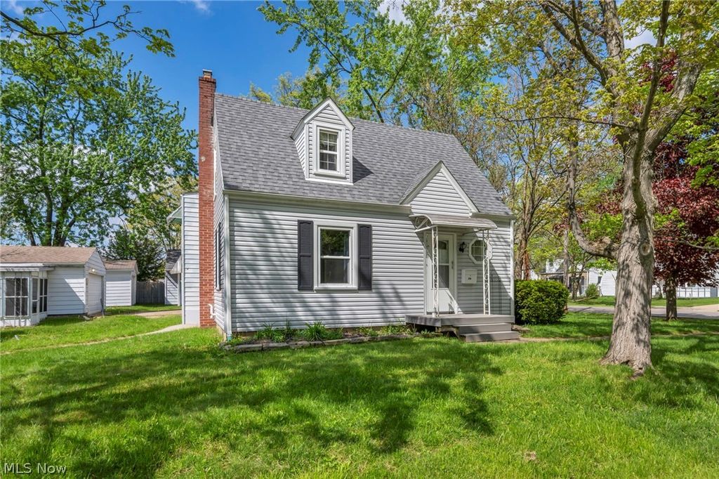 Photo of 228 Sanford Street, Ravenna, OH 44266 (MLS # 5209172)