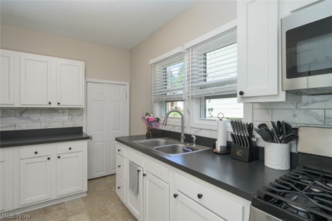 Tiny photo for 185 24th Street NW, Barberton, OH 44203 (MLS # 5239886)