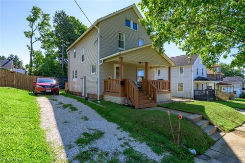 Tiny photo for 185 24th Street NW, Barberton, OH 44203 (MLS # 5239886)