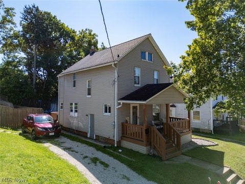 Tiny photo for 185 24th Street NW, Barberton, OH 44203 (MLS # 5239886)