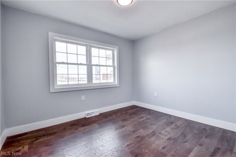 Tiny photo for 7496 Mentor Ave, Mentor, OH 44060 (MLS # 5190047)