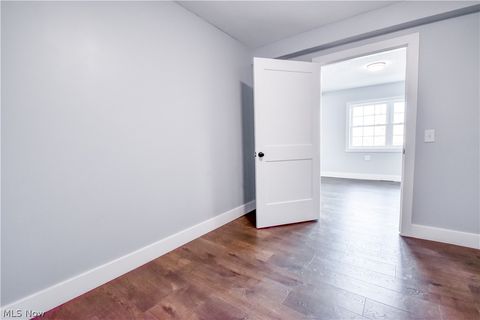 Tiny photo for 7496 Mentor Ave, Mentor, OH 44060 (MLS # 5190047)