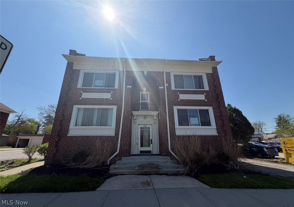 Photo of 3186 Euclid Heights Boulevard #5, Cleveland Heights, OH 44118 (MLS # 5214243)