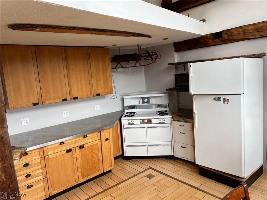 Connecticut Western Reserve - Land