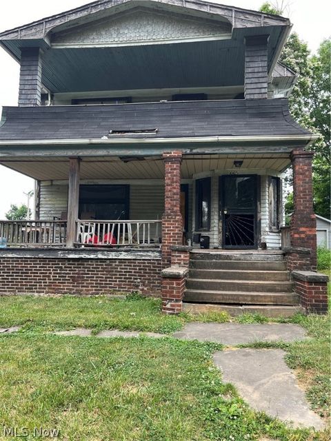 Duplex in Cleveland OH 10105 Ramona Boulevard.jpg