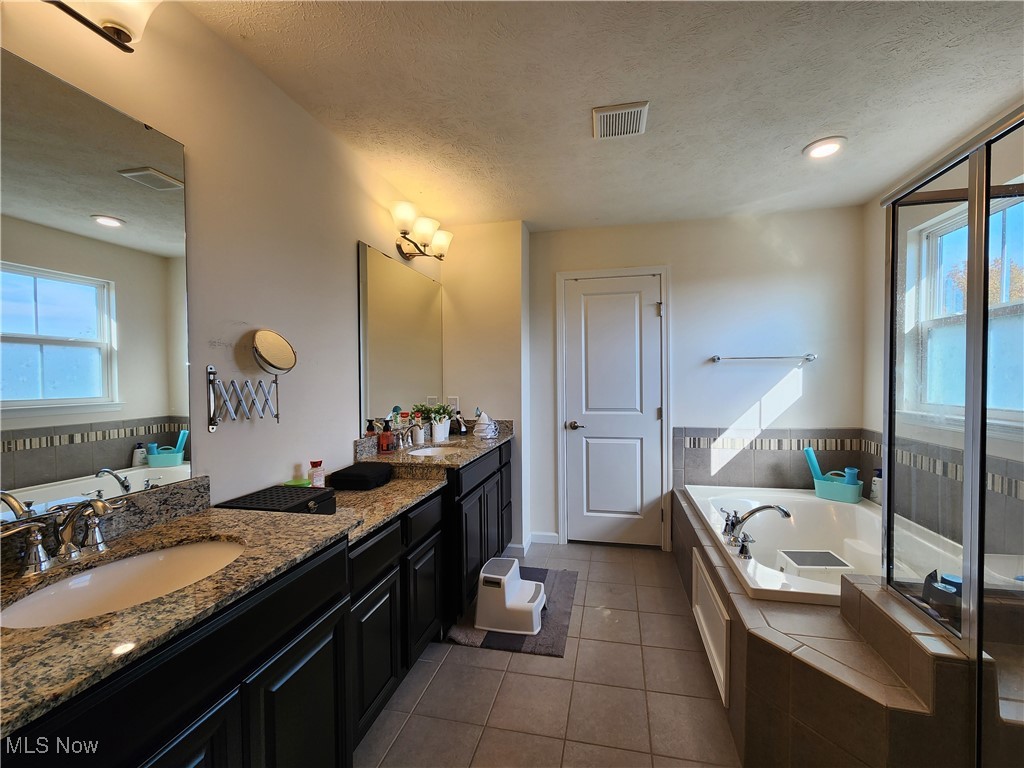Emeral Estates 12 - Residential Lease