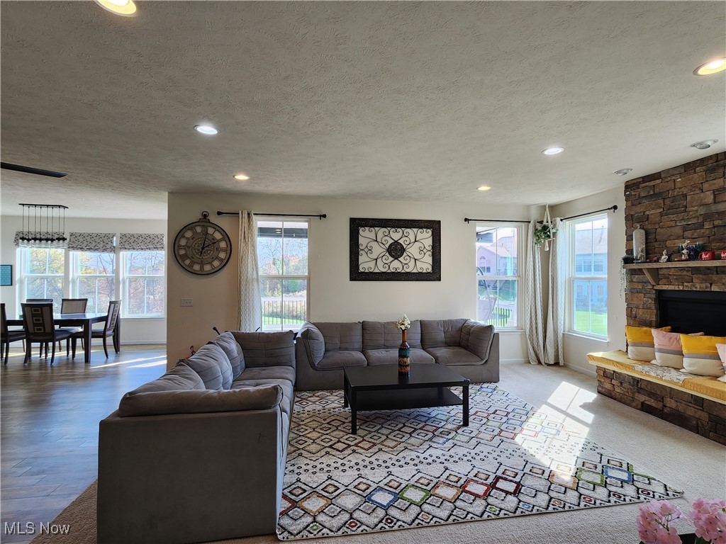 Emeral Estates 12 - Residential Lease