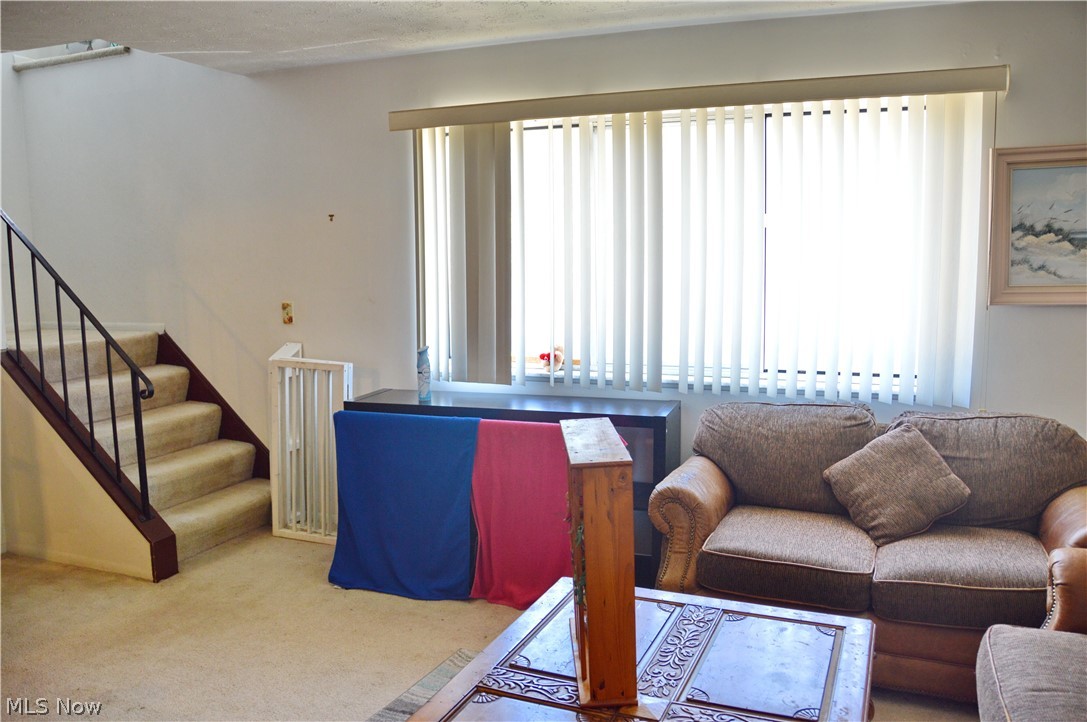 College Hills 01 - Residential