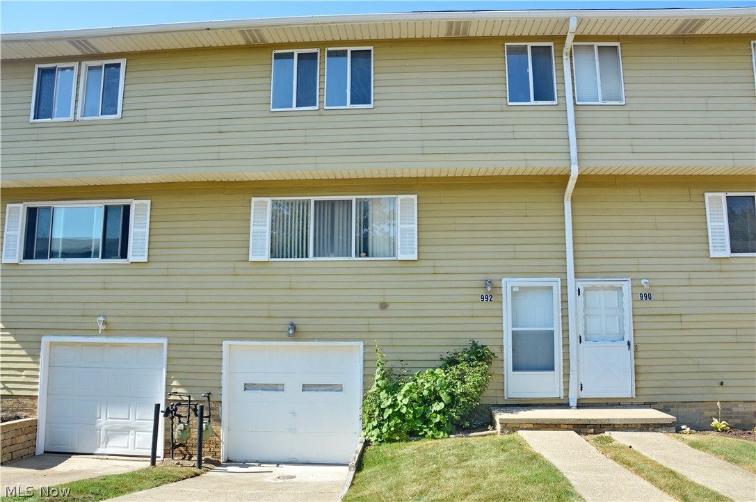 College Hills 01 - Residential