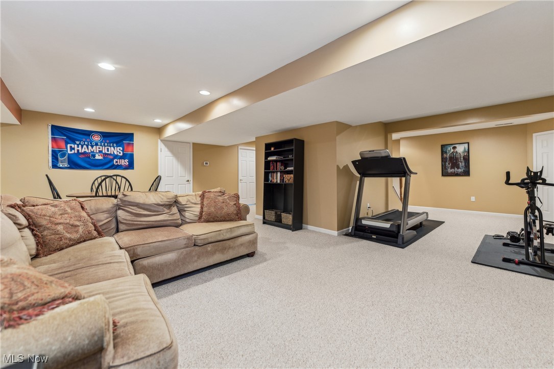 592 Amberley Drive, Uniontown, Ohio image 32