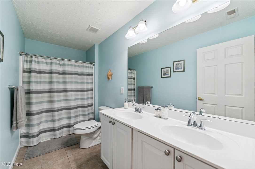 592 Amberley Drive, Uniontown, Ohio image 23