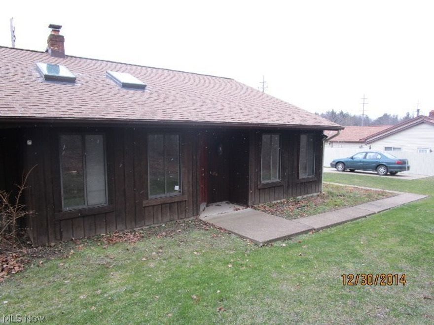 Lovely ranch-style condo in Painesville! Beautiful setting in quiet community. 3 bedrooms, 2 baths in over 1329 sq.ft. of living space! Open and inviting living room with brick fireplace and skylights. Easy flow into the dining room. Light & bright kitchen with secondary door to private side yard with patio. Master bedrooms with en suite bath and large closets. Separate laundry room. Attached 2-car garage. Convenient to shops, schools, parks and freeway access. Don't miss this one! All offers must be submitted with pre-approval letter or proof of funds.