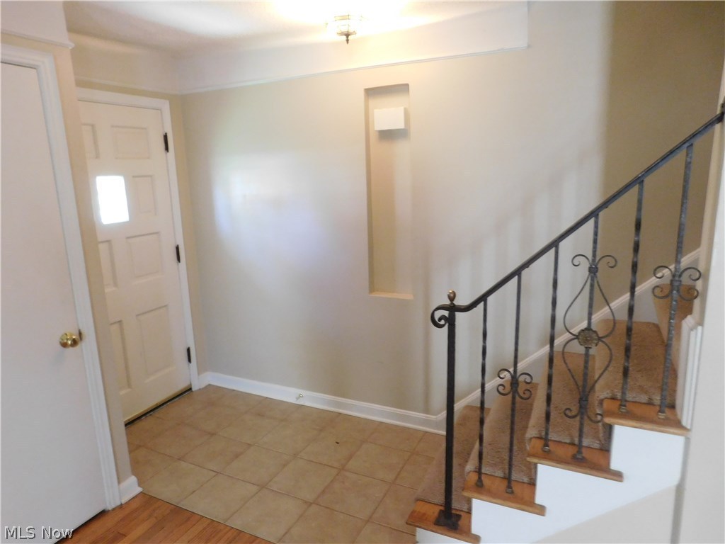 Mayfair 01 - Residential Lease