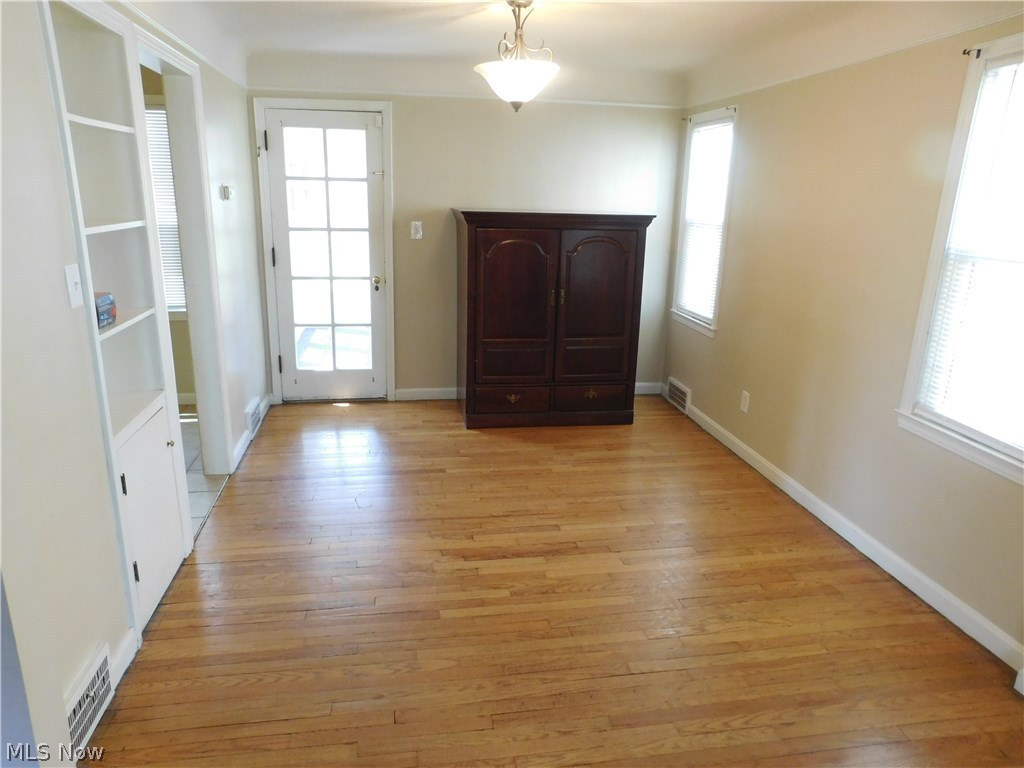 Mayfair 01 - Residential Lease