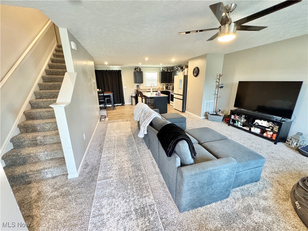 117 Fall Lake Lane, Amherst, Ohio image 2