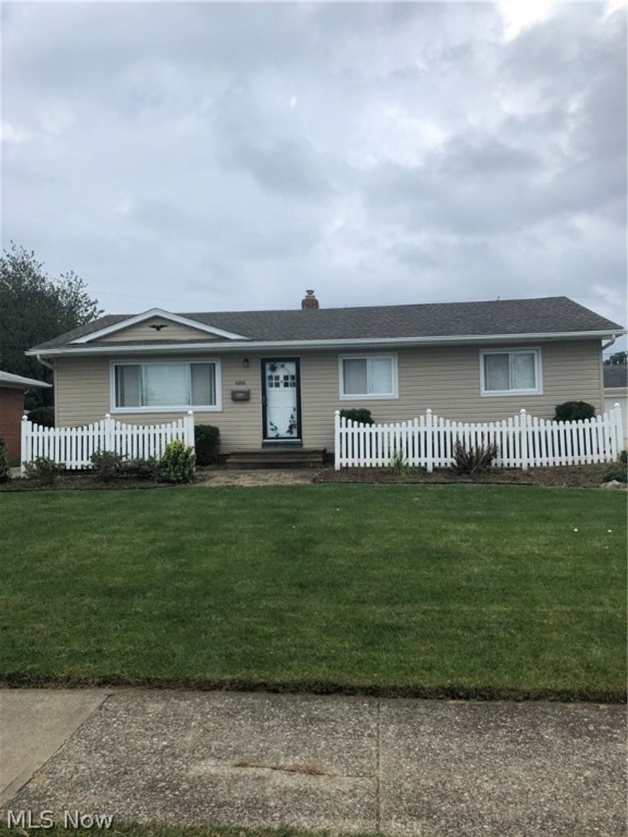 Move in ready 3 bedroom, 1.5 bath Ranch features finished basement with an additional shower in a desirable area of Seven Hills.  Open concept, updated eat-in-kitchen with breakfast bar and all appliances.  Plenty of updates include roof, siding, HVAC, remodeled bathrooms, carpeting, paint, lighting, fans, etc.  Custom plantation shutters and natural woodwork throughout.  Hardwood floors in bedrooms.  Large 2 car garage and custom designed brick patios for outdoor entertaining.  Great location on a quiet street close to shopping, restaurants, schools, freeways and the Rec Center.  Must See!!!