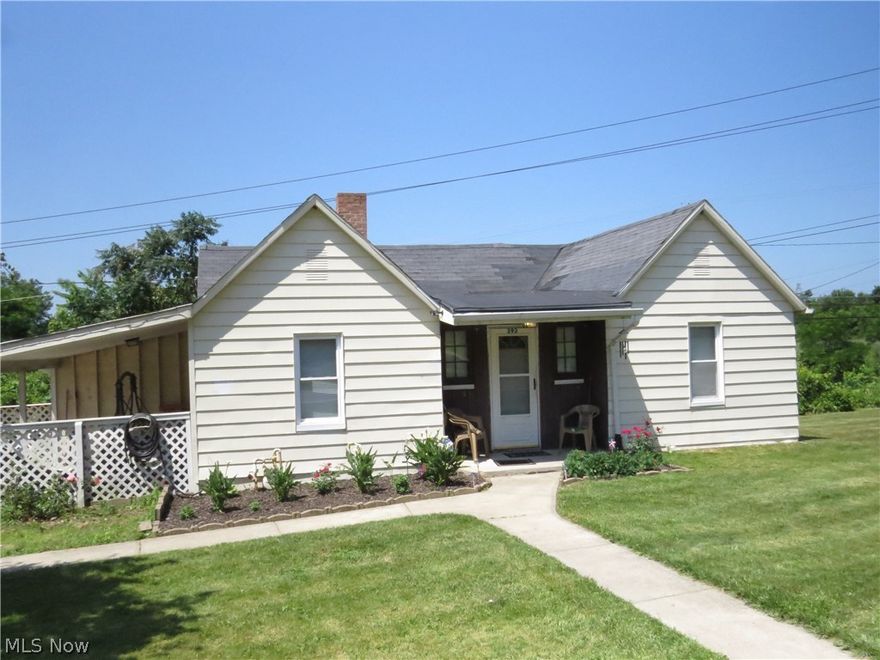 Cute Ranch on .65 Acres! 2 bedrooms and 1 full bath. Full, unfinished basement. Partially covered patio. Glass block windows in basement. Hardwood under carpet in several rooms. Bring your decorating ideas and make this house into a cozy home! Great home for someone looking to downsize or ideal investment opportunity to add to your portfolio. Close proximity to shopping and freeway!