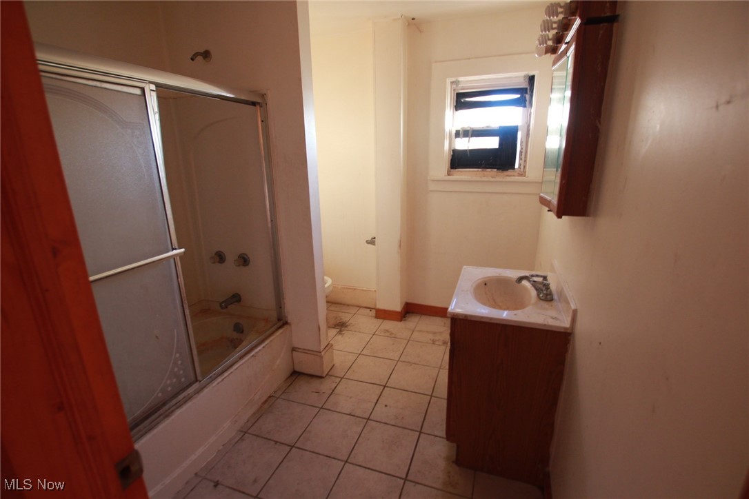 S Wat 4th - Residential